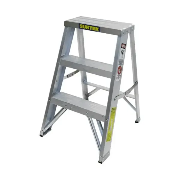 Escalera De Tijera 2 Peldaños Antideslizantes 90 Kg Surtek (TT2)
