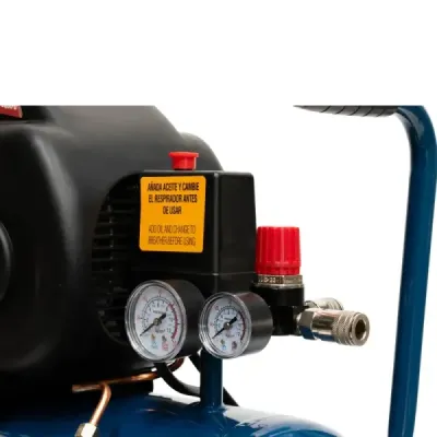 Compresor De Aire 21 L 2.4 Hp Toolcraft Pistola Y Manguera