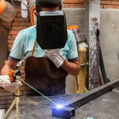 Soldador Inversor De Corriente De 130 A Y Doble Voltaje Truper