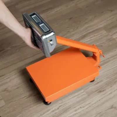 Báscula De Plataforma Plegable 100 Kg Recargable Con Display Truper